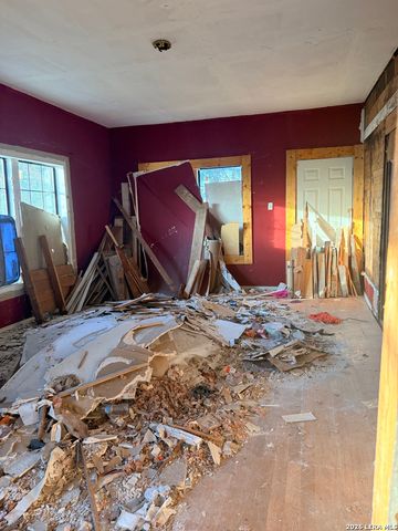 126 Stratford, San Antonio, TX 78223