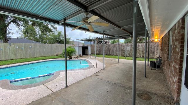 4634 Sandydale Lane, Houston, TX 77039