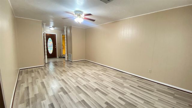 4634 Sandydale Lane, Houston, TX 77039