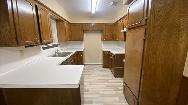 4634 Sandydale Lane, Houston, TX 77039