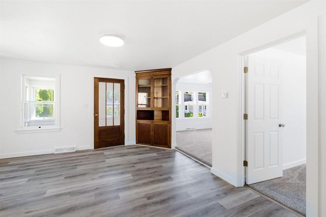 223 E Woolcock Street, Jefferson, WI 53549