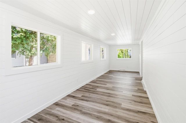 223 E Woolcock Street, Jefferson, WI 53549