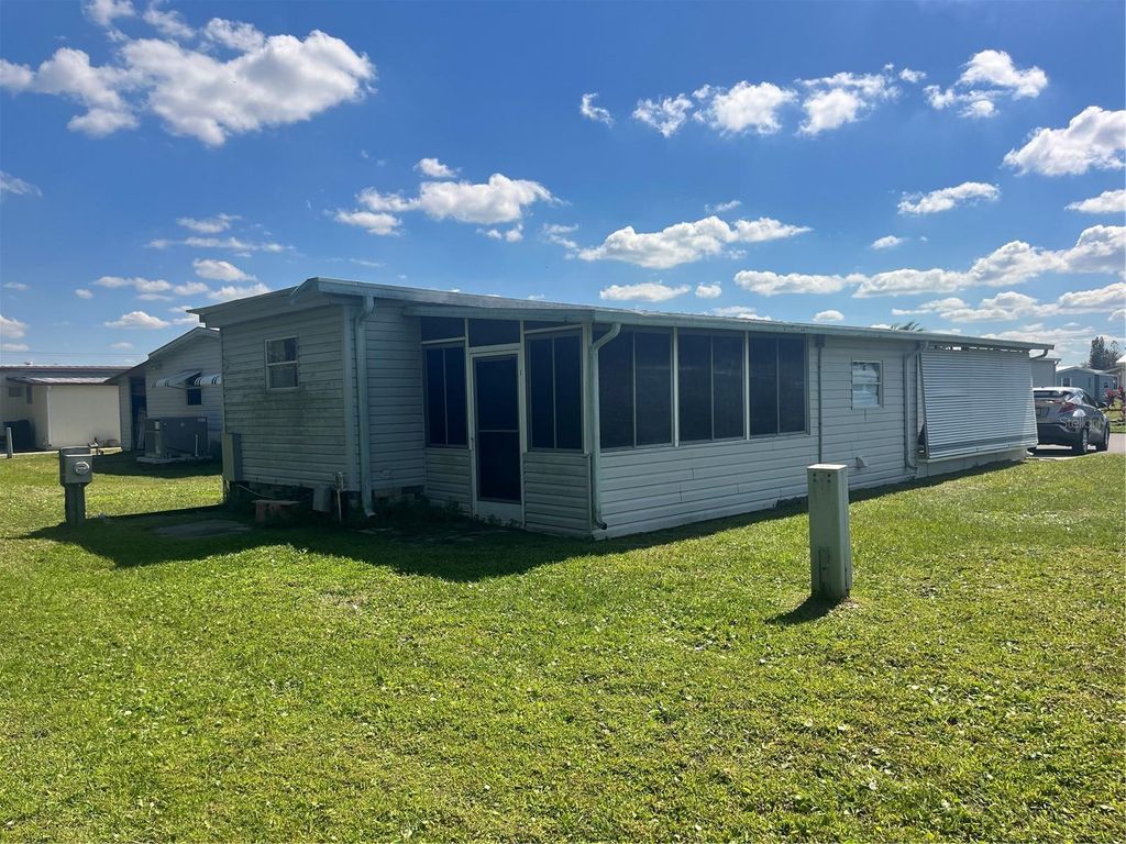 5316 53RD AVENUE E Q11, Bradenton, FL 34203