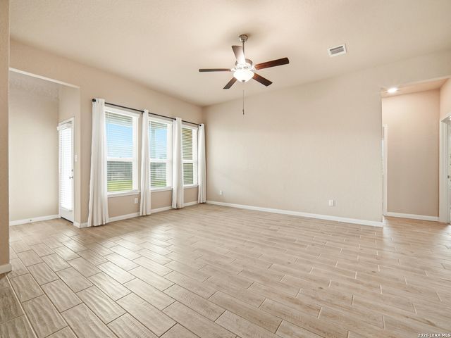233 HOLLAND PARK, Schertz, TX 78108