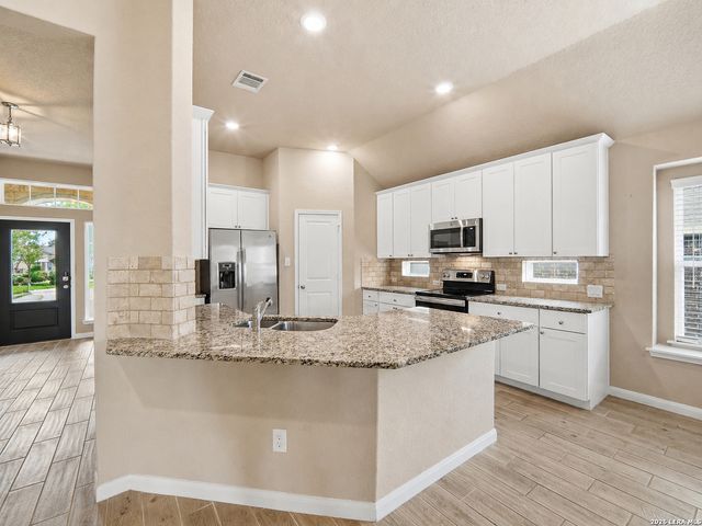 233 HOLLAND PARK, Schertz, TX 78108