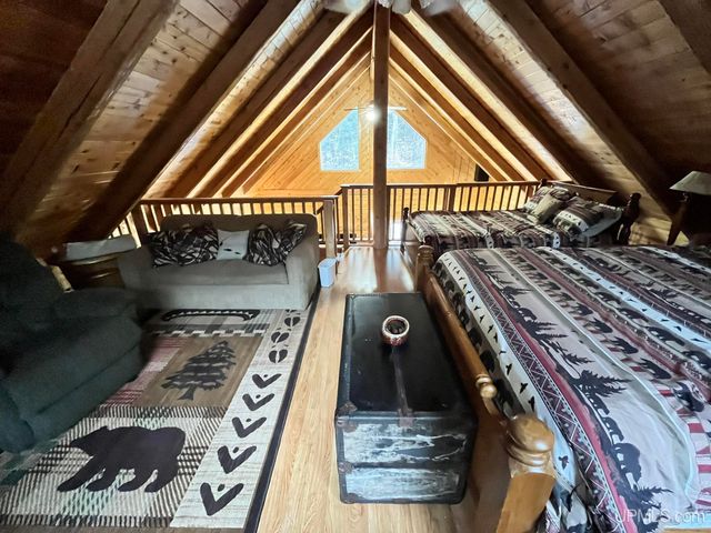 9015 E Powell Lake Road, Wetmore, MI 49895