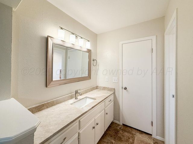 6512 GARWOOD Road, Amarillo, TX 79109