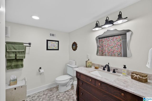 400 5TH STREET N, Clanton, AL 35045