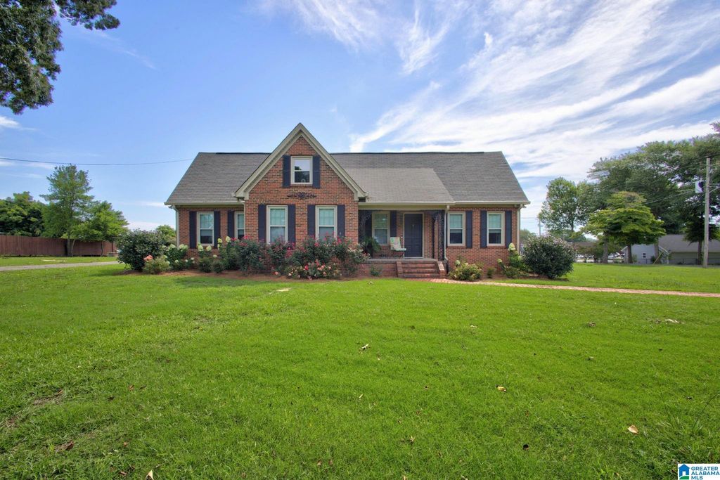 400 5TH STREET N, Clanton, AL 35045
