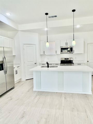 2205 Wellington Street, Greenville, TX 75401