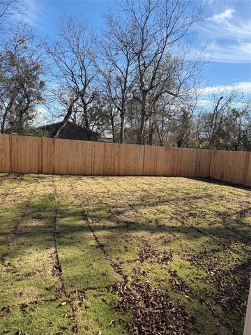 2205 Wellington Street, Greenville, TX 75401