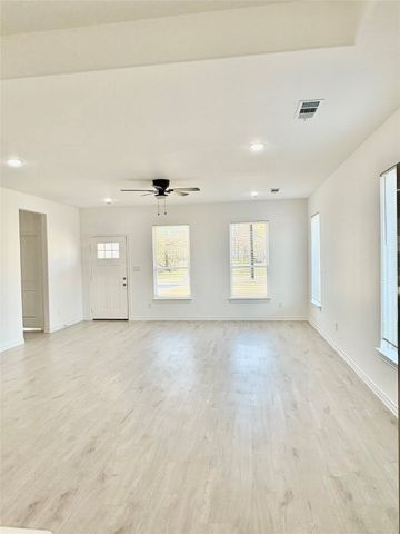 2205 Wellington Street, Greenville, TX 75401