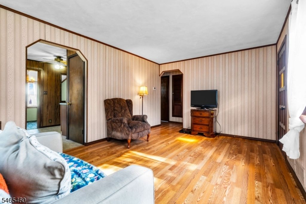 8 Somers Pl, South Bound Brook Boro, NJ 08880 — photo 5