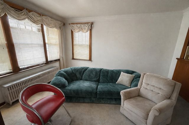 8748 S Marquette Avenue, Chicago, IL 60617