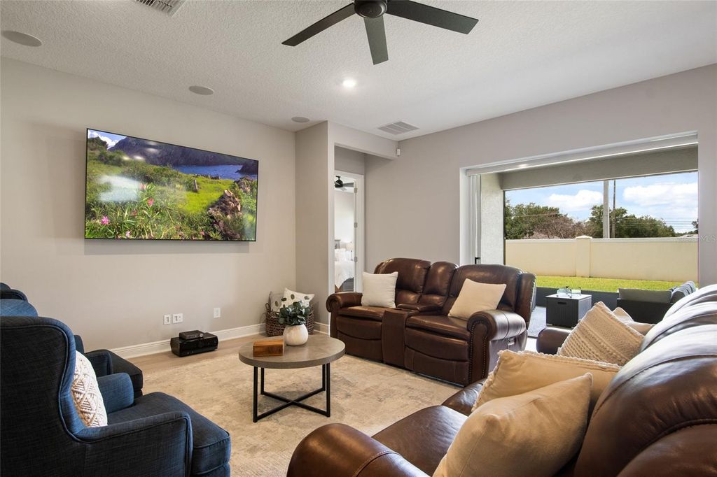 Image 17 of property listing at 19358 BANFIELD PLACE, Orlando, FL 32827