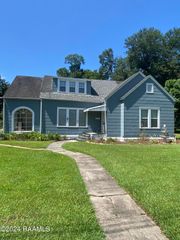 112 W Magnolia Street, Ville Platte, LA 70586