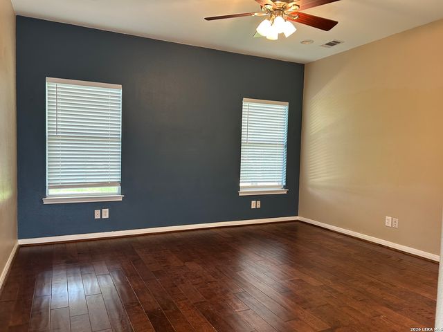495 HILL COUNTRY DR, Pipe Creek, TX 78063