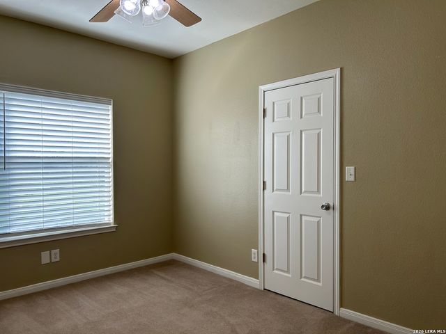 495 HILL COUNTRY DR, Pipe Creek, TX 78063