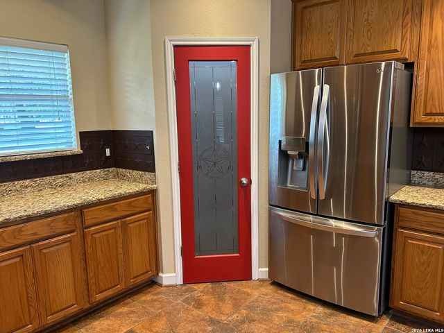 495 HILL COUNTRY DR, Pipe Creek, TX 78063