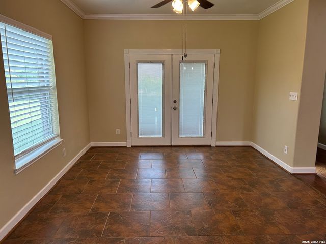 495 HILL COUNTRY DR, Pipe Creek, TX 78063