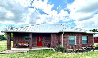 495 HILL COUNTRY DR, Pipe Creek, TX 78063