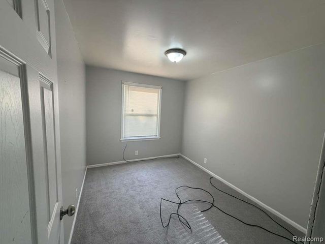 6390 Vaughan Street, Detroit, MI 48228
