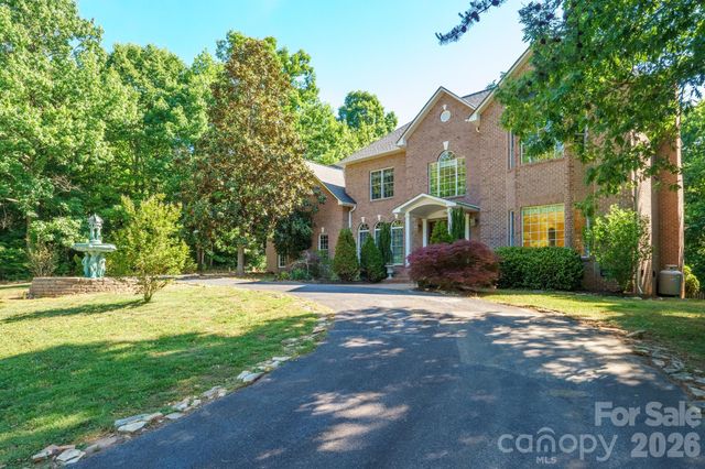 381 Lake Forest Drive, Taylorsville, NC 28681
