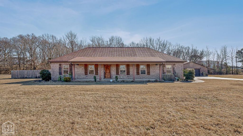 52 County Road 7180, Jonesboro, AR 72405