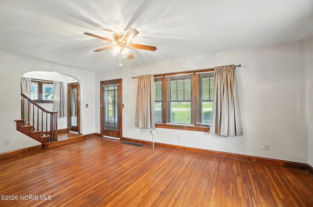 29 Lemoyne Road, Northwood, OH 43619