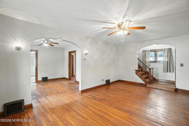 29 Lemoyne Road, Northwood, OH 43619