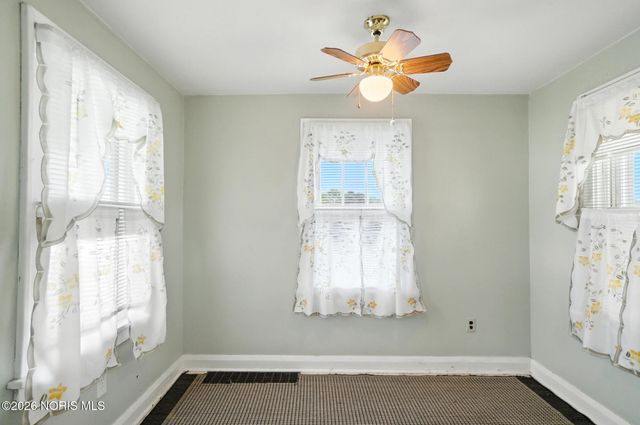 29 Lemoyne Road, Northwood, OH 43619