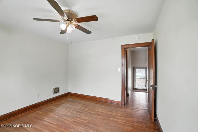 29 Lemoyne Road, Northwood, OH 43619