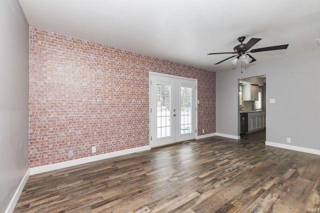 2000 N Alden Road, Muncie, IN 47304