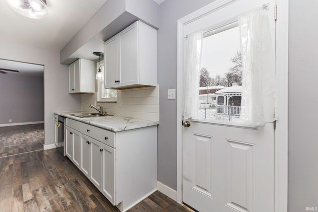 2000 N Alden Road, Muncie, IN 47304