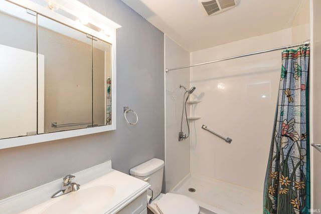 2000 N Alden Road, Muncie, IN 47304