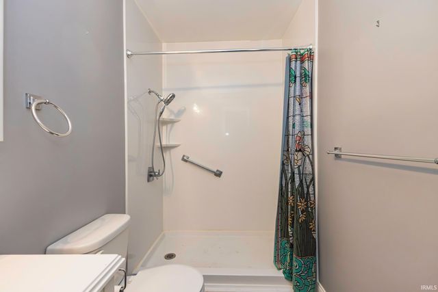 2000 N Alden Road, Muncie, IN 47304