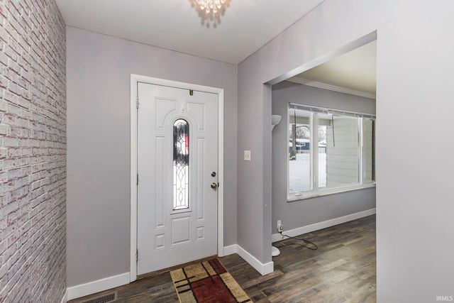 2000 N Alden Road, Muncie, IN 47304