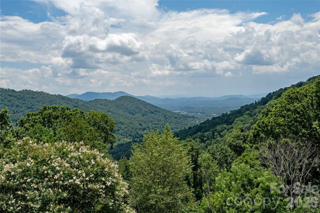 811 Town Mountain Road, Asheville, NC 28804