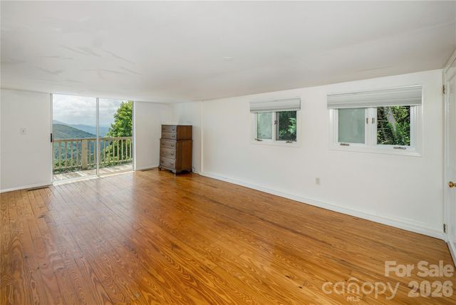 811 Town Mountain Road, Asheville, NC 28804