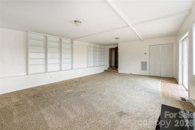 811 Town Mountain Road, Asheville, NC 28804