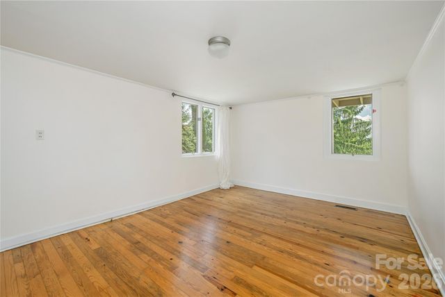 811 Town Mountain Road, Asheville, NC 28804