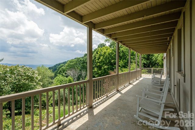 811 Town Mountain Road, Asheville, NC 28804
