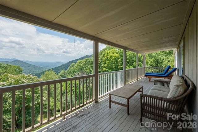 811 Town Mountain Road, Asheville, NC 28804