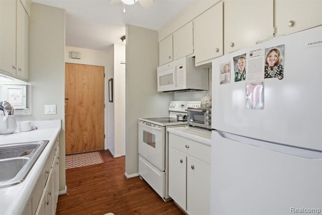 1199 S Sheldon Road I64, Plymouth, MI 48170