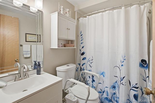 1199 S Sheldon Road I64, Plymouth, MI 48170