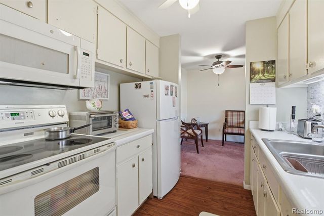 1199 S Sheldon Road I64, Plymouth, MI 48170