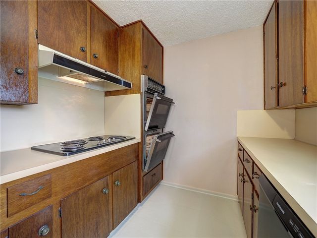 702 Drexel Dr, Corpus Christi, TX 78412
