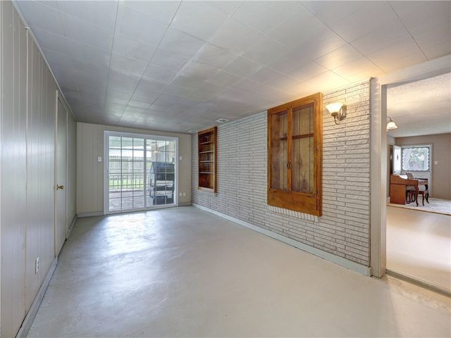 702 Drexel Dr, Corpus Christi, TX 78412