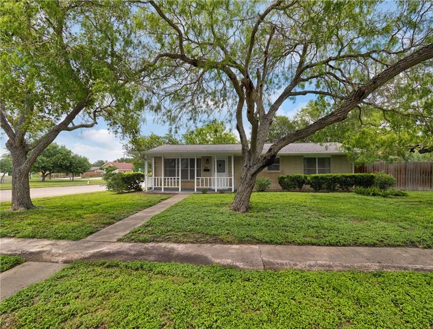 702 Drexel Dr, Corpus Christi, TX 78412