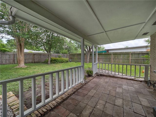 702 Drexel Dr, Corpus Christi, TX 78412